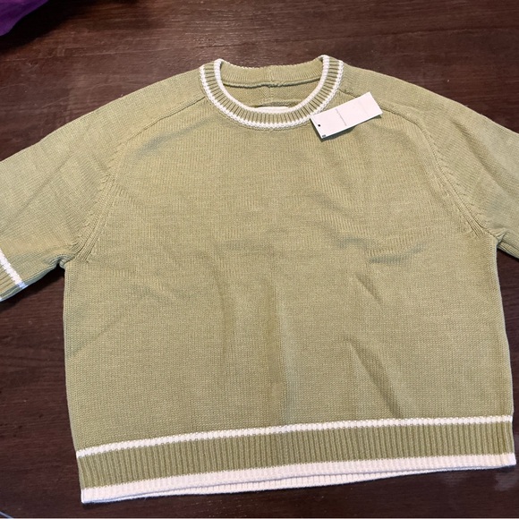 Abercrombie & Fitch Women's Olive Sweater with White Trim - Picture 1 of 10